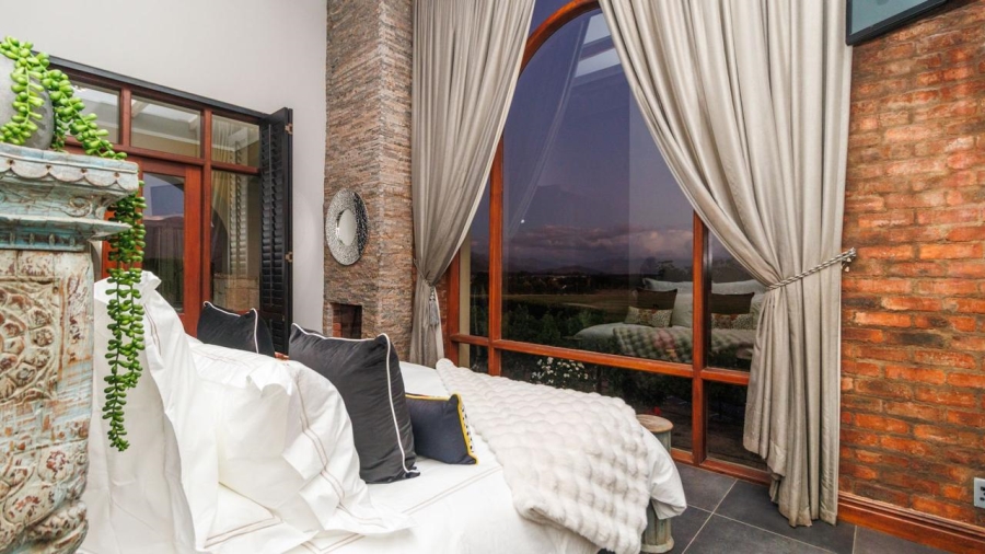 5 Bedroom Property for Sale in Winelands Western Cape